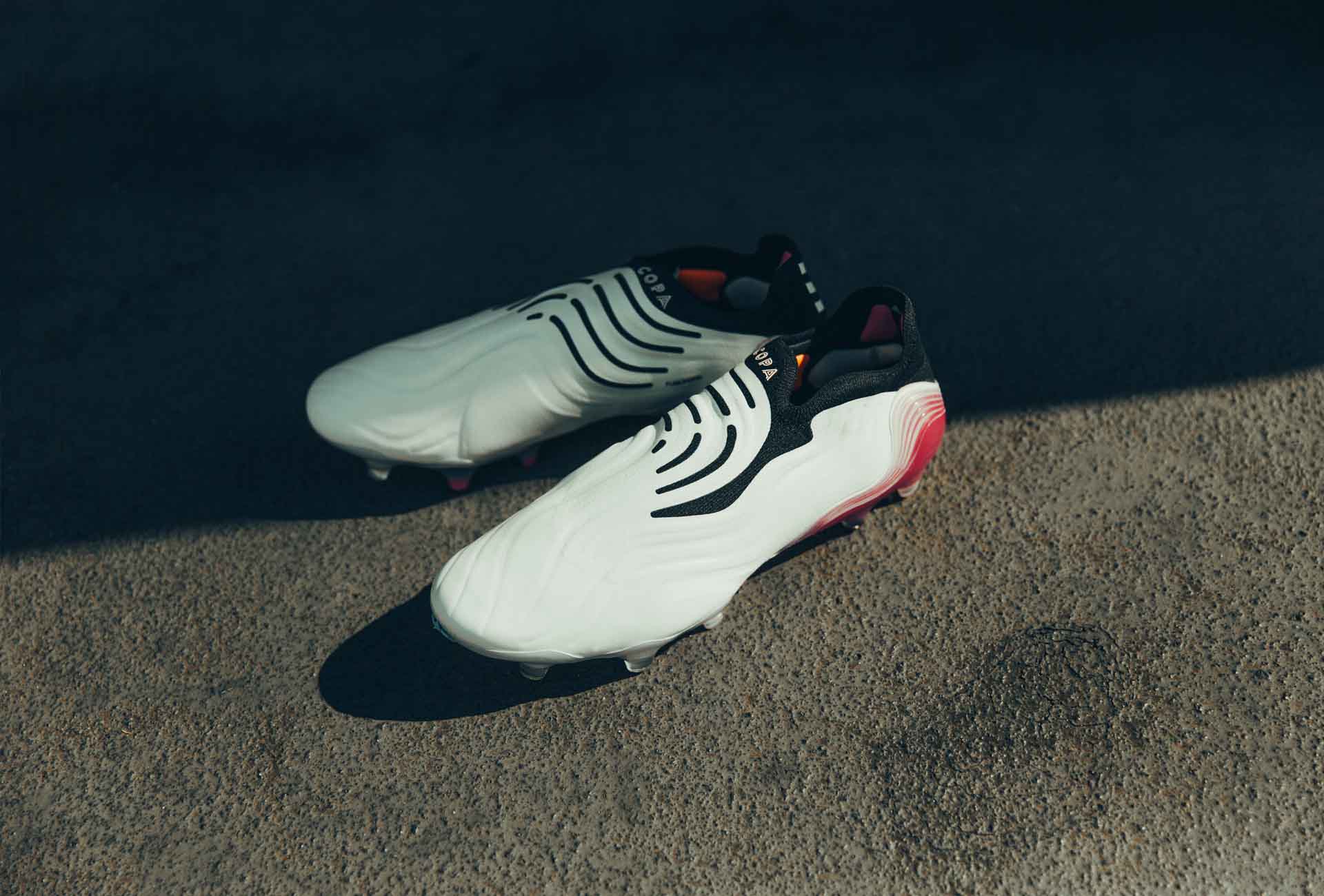 Giày đá banh adidas Copa Sense Superspectral