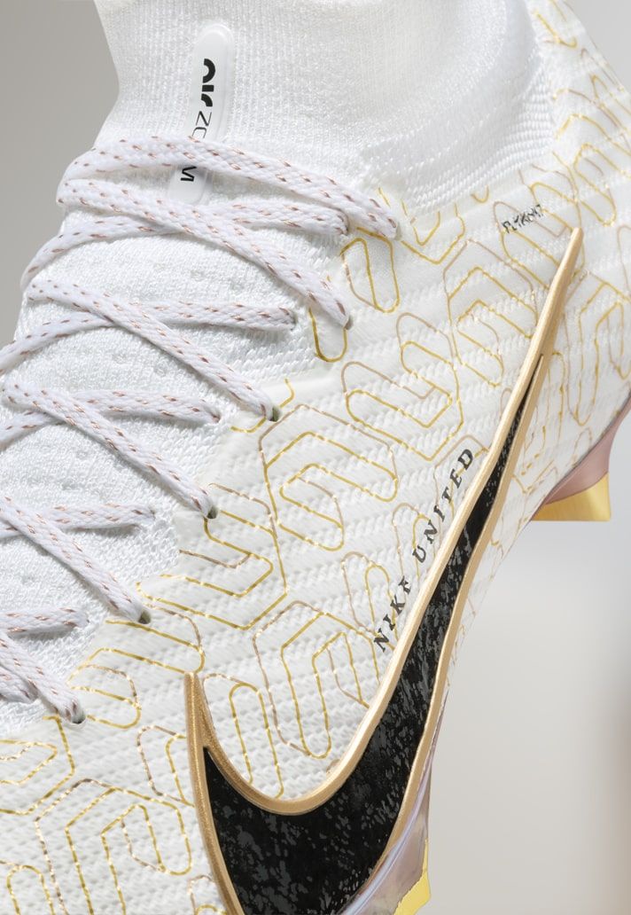 Giày đá banh Nike Air Zoom Mercurial “United Golden