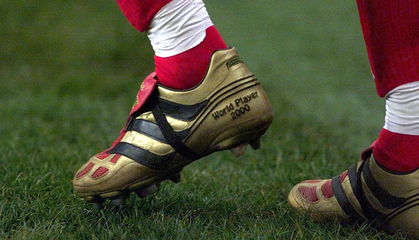 Adidas Predator Precision x Zidane 2025: Huyền Thoại Trở Lại Với Sắc Vàng Hoàng Gia