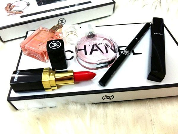 Mỹ phẩm Chanel ra mắt chiến dịch quảng cáo BST makeup Thu  Đông    Chanel beauty Beauty advertising Beauty ad