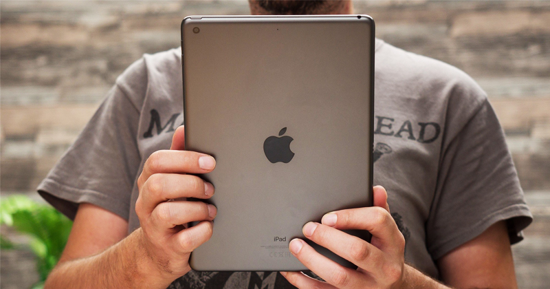 iPad Gen 8 - Chiếc máy tính bảng tốt nhất để học online, làm việc trực tuyến