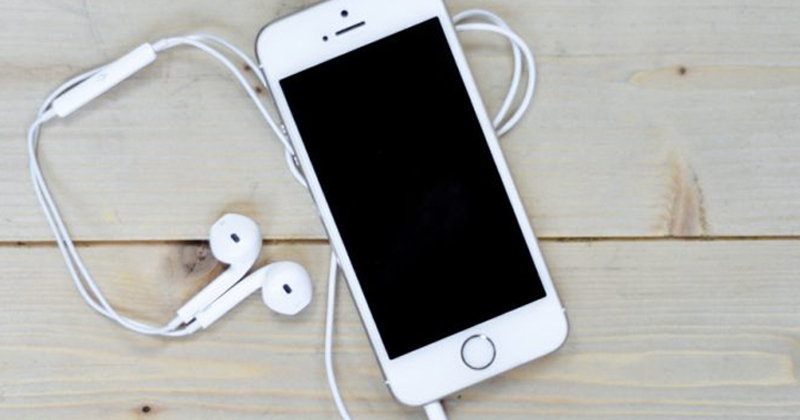 Tai nghe iPhone không chỉ có mỗi tác dụng nghe nhạc, nó có tận 4 tính năng thú vị khác