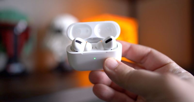 Apple cho dừng bán chiếc AirPods Pro ngay sau khi chiếc AirPods Pro 2022 được ra mắt