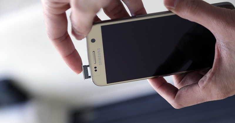 Smartphone Android không nhận SIM, có cách nào để khắc phục?