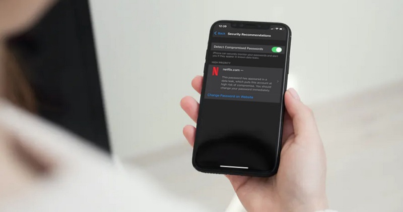 Làm thế nào để kiểm tra xem mật khẩu trên iPhone có bị rò rỉ hay không???