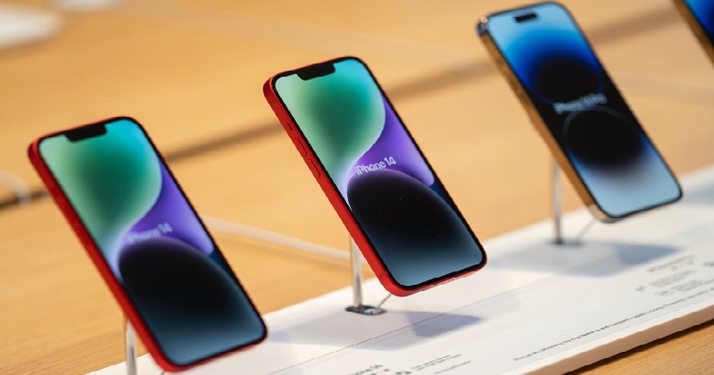 Vì sao Apple không tăng giá iPhone trong suốt những năm qua ???