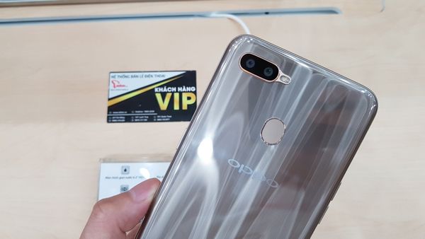 ban oppo a7 hai phong