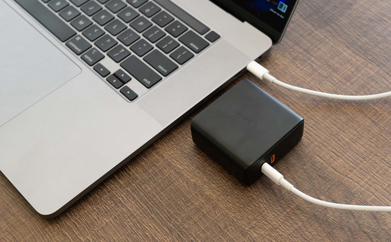 Điểm danh những thiết bị sạc nhanh cho iPhone "hot" nhất hiện nay hình ảnh 2