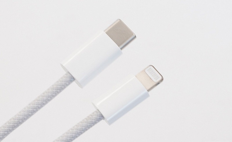 Tin đồn: iPhone 12 sẽ được trang bị dây cáp USB-C to Lightning bọc dù