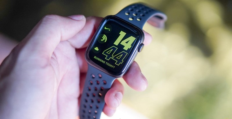 Muốn sử dụng thiết bị đeo thông minh, nên chọn smartwatch hay smartband? hình ảnh 2
