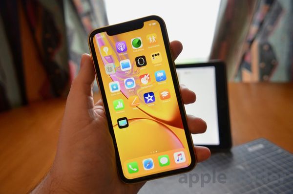 Người dùng ghét màn hình tai thỏ nhưng tại sao apple vẫn giữ màn hình này 