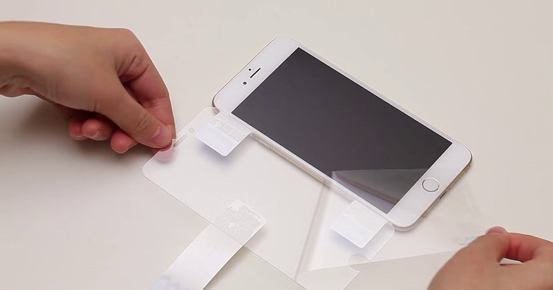 Nên sử dụng film hay kính cường lực để bảo vệ màn hình iPhone? hình ảnh 2