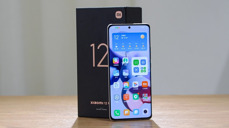 Si kè iPhone 13 và Xiaomi 12: Chọn thương hiệu đẳng cấp hay cấu hình mạnh mẽ? hình ảnh 4