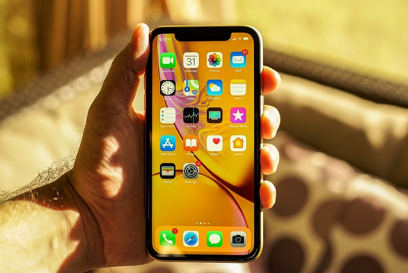 Với cùng mức giá 12 triệu, nên mua iPhone X hay iPhone XR Hải Phòng? hình ảnh 3