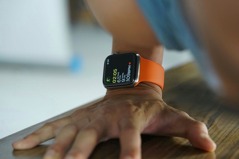 Làm thế nào để tránh tình trạng hao pin nhanh trên Apple Watch Series 5?