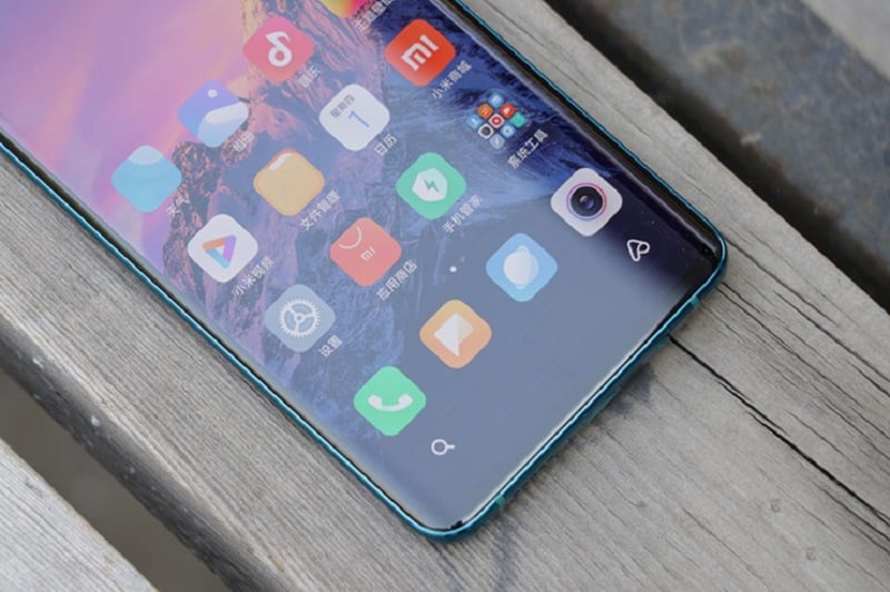 Mua smartphone nên chọn màn hình cong hay màn hình phẳng ??? hình ảnh 2