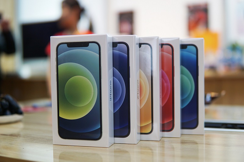 3 trong 4 mẫu iPhone 12 đạt doanh số "khủng", người dùng Việt Nam đang "nghiện" iPhone tới mức nào?