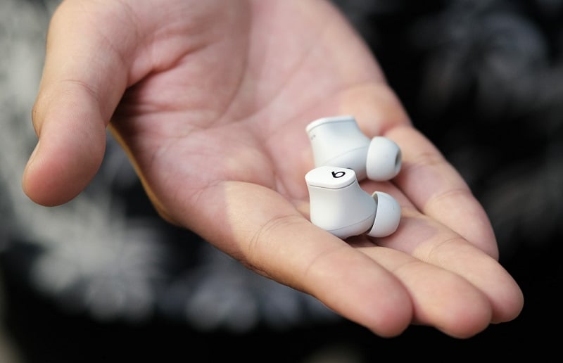 Chọn tai nghe trong tầm giá 4 triệu đồng, nhất định không thể bỏ qua Beats Studio Buds !!! hình ảnh 3