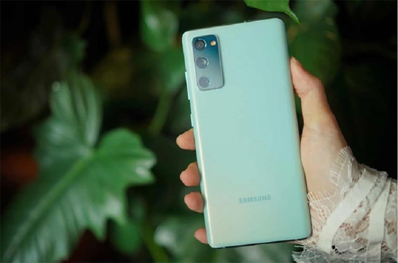 Điểm danh top smartphone màu Xanh lá cực bắt mắt !!! hình ảnh 5