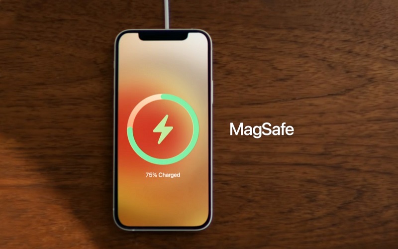 Hỗ trợ sạc không dây Magsafe cho dòng iPhone 12, nhưng phải chăng Apple đã "bỏ quên" iPhone 12 Mini?