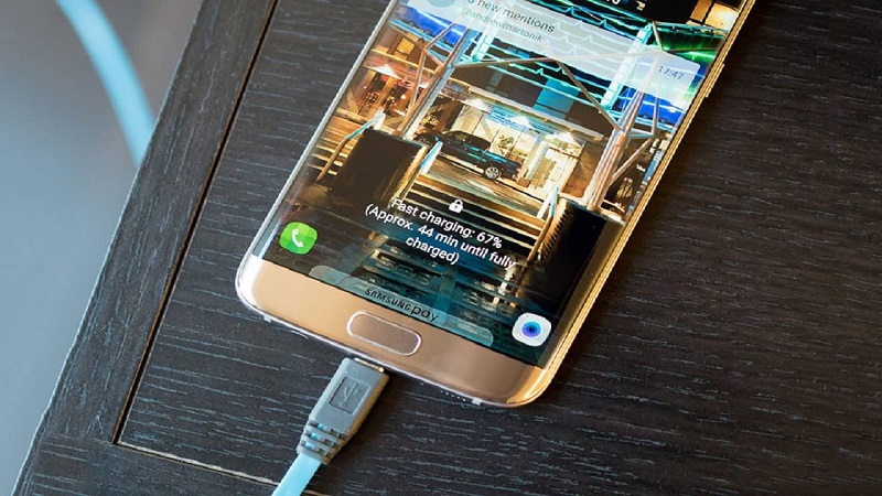 Sạc pin cho smartphone Samsung như thế nào để dùng được lâu hơn? hình ảnh 2