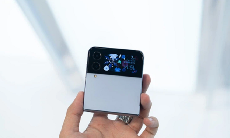 Mua flagship trong tầm giá 20 triệu đồng, chọn Galaxy Z Flip 4 hay iPhone 13? hình ảnh 3