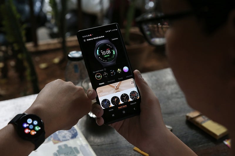 Smartphone được sạc đầy nhưng vẫn nhanh hết pin dù không bị chai pin, lý do vì đâu? hình ảnh 2