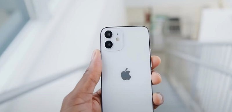 iPhone 8 và iPhone 12: Sự khác biệt giữa 2 thế hệ có khiến người dùng quyết định nâng cấp? hình ảnh 2