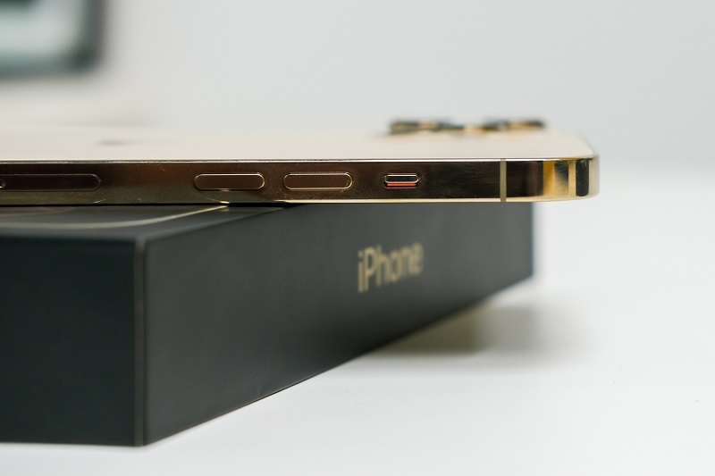 Tại sao iPhone 12 được đánh giá là phiên bản hoàn hảo nhất của dòng iPhone 12 series?