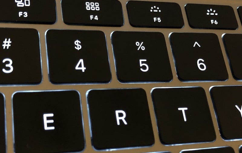 Làm thế nào để tiết kiệm thời lượng pin cho Macbook? hình ảnh 3