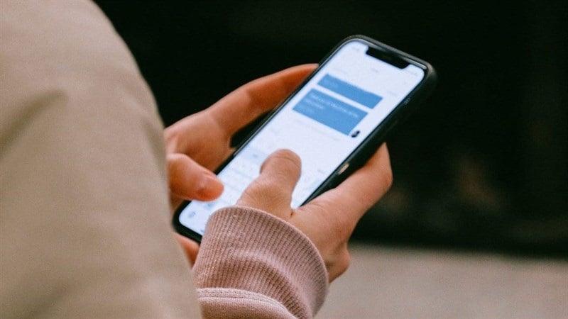 Vì sao việc vệ sinh cho smartphone được xem là quan trọng và cần thiết ???