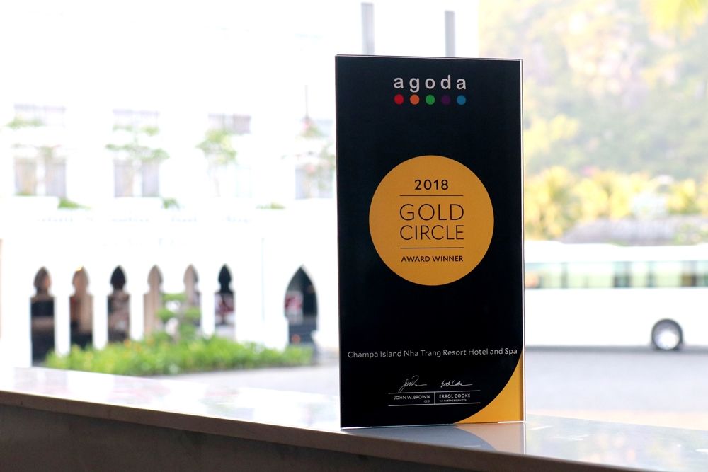 VINH DỰ NHẬN GIẢI THƯỞNG GOLD CIRCLE 2018 TỪ AGODA