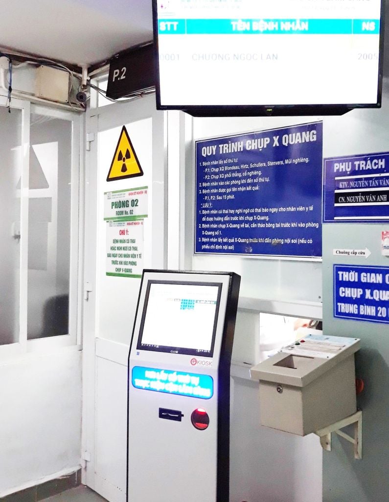 Thiết bị lấy số thứ tự cho phòng khám