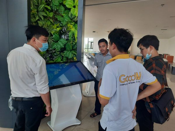 GOODM BÀN GIAO HỆ THỐNG KIOSK CHO TRƯỜNG ĐẠI HỌC KINH TẾ - UEH