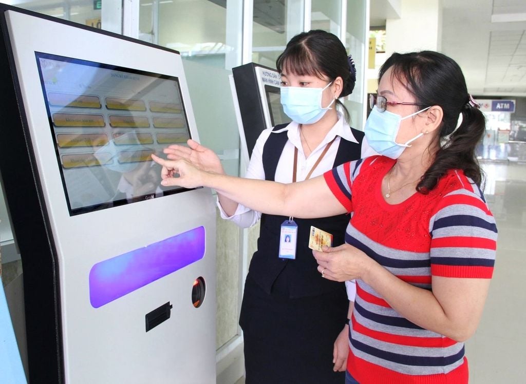 Tính năng hướng dẫn thủ tục tự động trên kiosk