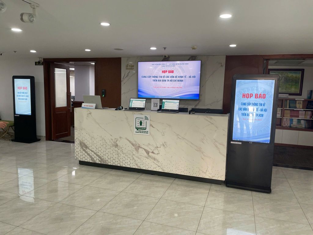 Kiosk Chuyển Đổi Số C06 và Kiosk Lấy Số Phân Luồng