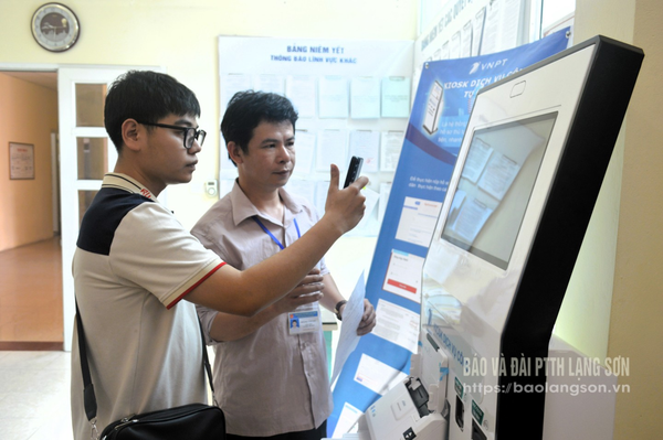 Kiosk đăng ký tự động cho cơ quan hành chính