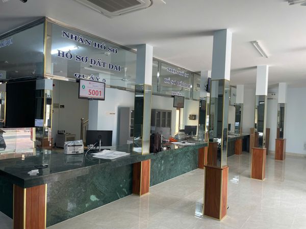 Trung Tâm Hành Chính Công Huyện Cần Đước Triển Khai Hệ Thống Lấy Số Tự Động Một Cửa