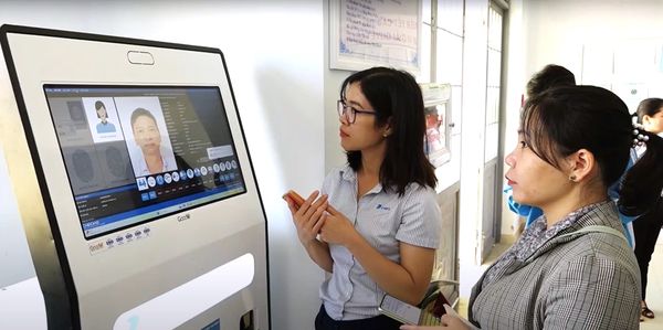 Kiosk Xác Thực Sinh Trắc Học