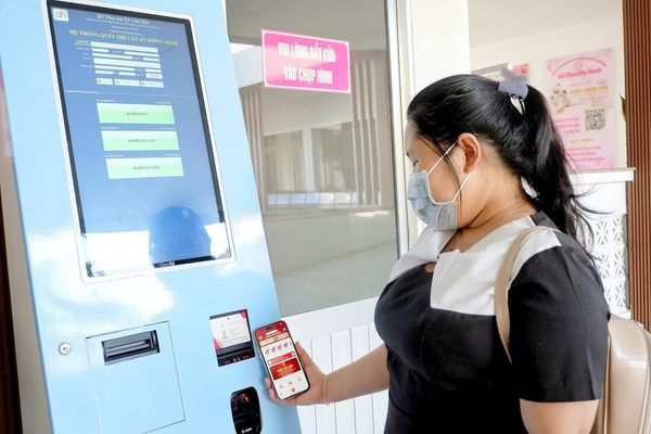 Kiosk Xác Thực Sinh Trắc Học