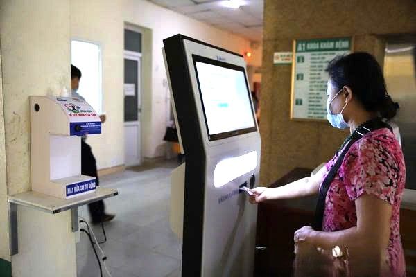Cách mạng hóa bệnh viện với kiosk lấy số thứ tự GoodM