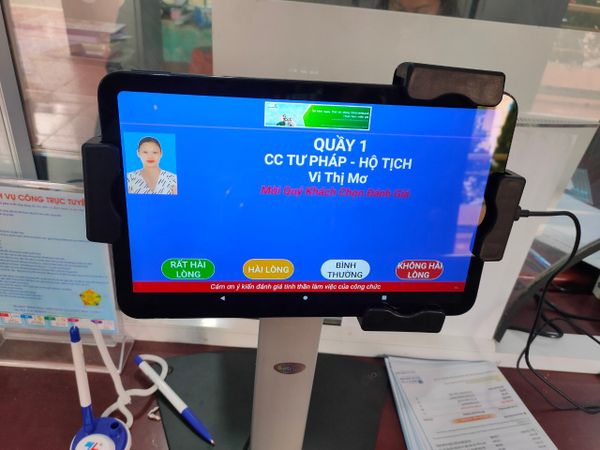 Kiosk Đánh Giá Hài Lòng Hành Chính Công