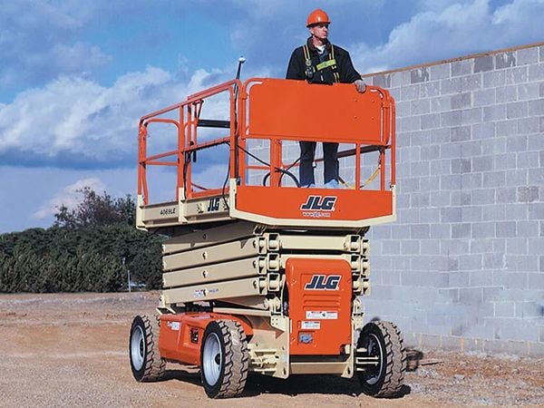 Xe nâng JLG được ứng dụng rộng rãi trong các lĩnh vực như xây dựng
