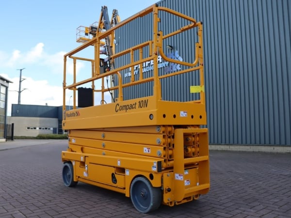 Xe nâng người cắt kéo điện Haulotte được ứng dụng rộng rãi trong nhiều lĩnh vực