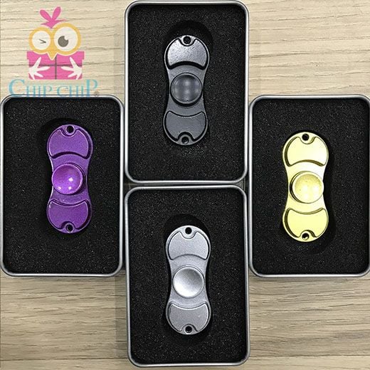 Shop quà lưu niệm bán con quay 2 cánh giảm stress - Hand Spinner
