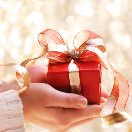 VALENTINE TRẮNG, TẶNG QUÀ GÌ CHO BẠN TRAI?