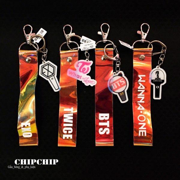 Strap BTS đình đám nhất KPOP trình làng tại Chip Chip Shop