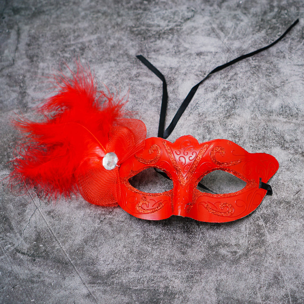 Mặt nạ Halloween khuyết nơ lông vũ 1 bên