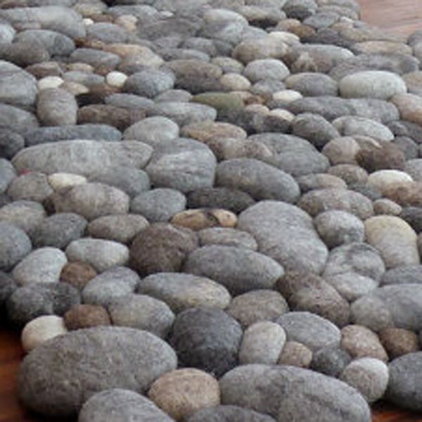 Đá len siêu êm ái Flussdesign – Biến những viên đá khô cằn trở nên mềm mại