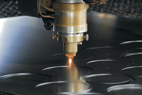 Giới thiệu 4 phương pháp khắc, cắt laser công nghiệp hiện nay ảnh 1